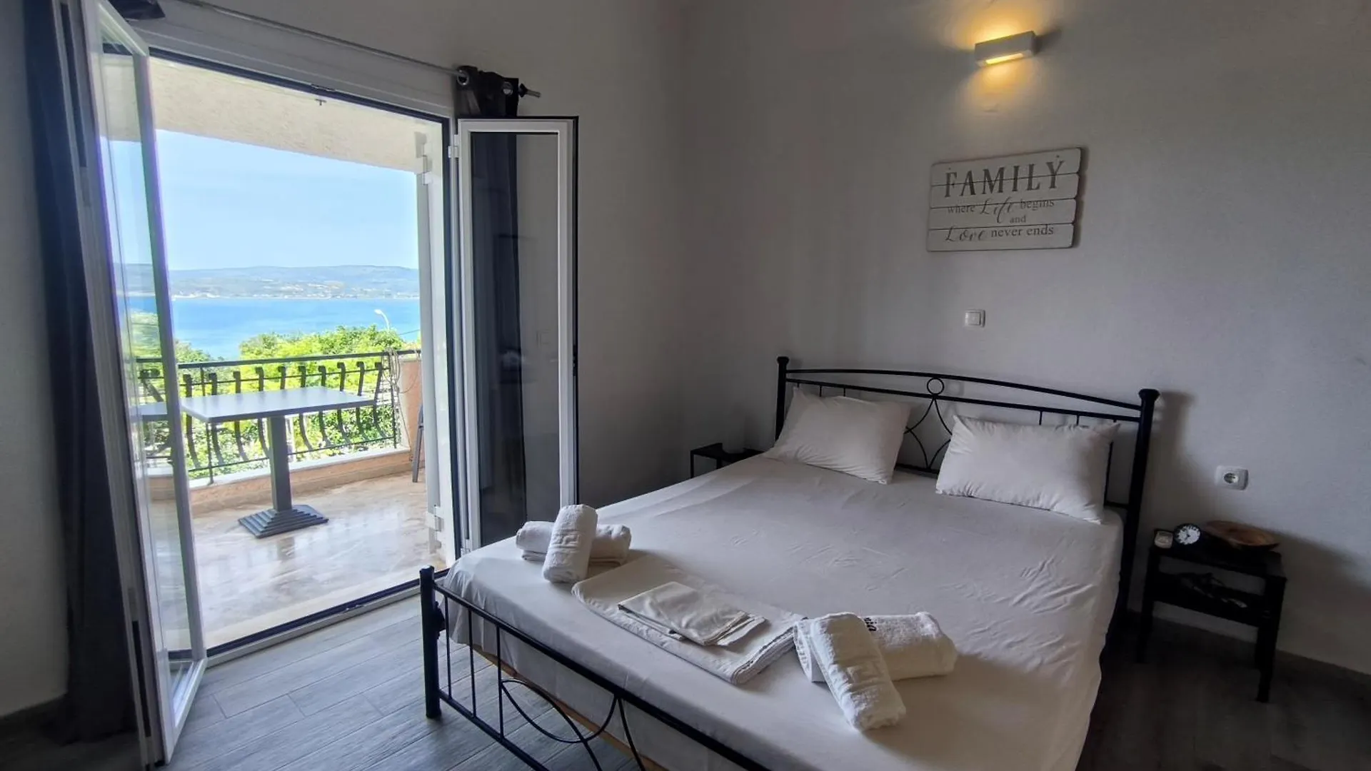 Aussie Studios Argostoli